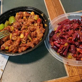 Almost equal amounts of chicken and chili when asked for light chili