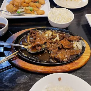 Beef with black pepper sauce