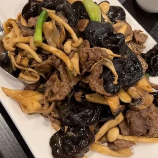 Beef with Mixed Mushroom