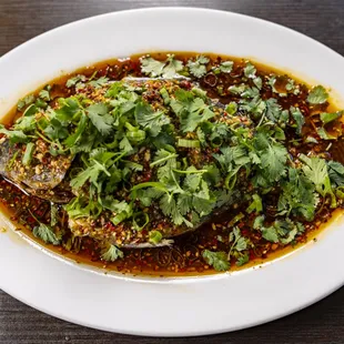 藿香鲫鱼，吃出成都的味道