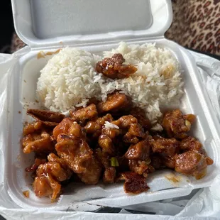 Orange chicken and white rice