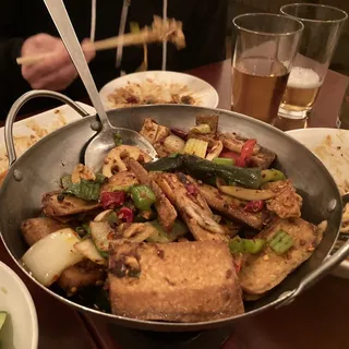 42B Iron Pot Sliced Spiced Dry Tofu