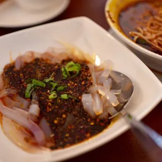 2. Shredded Bean Jelly with Chili Sauce Plate