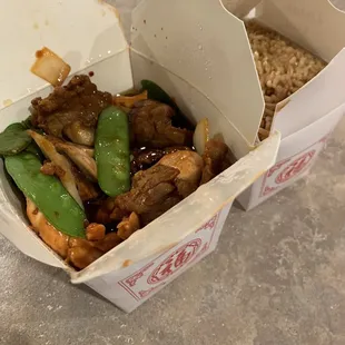 3. Chicken and Beef Hunan Style Chef&apos;s Specialty
