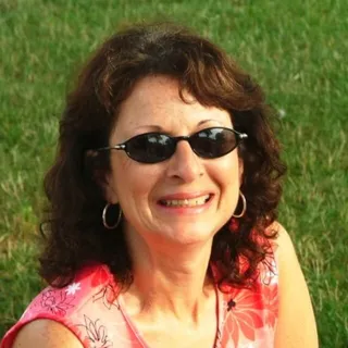 Paula W.