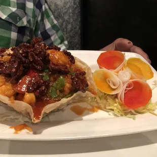 Walnut combo with shrimp and scallops
