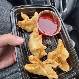 6 cran wontons with sweet n sour sauce