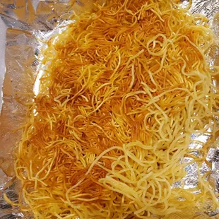 Cantonese fried noodles with shrimp