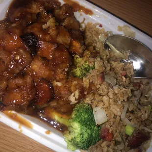 Orange chicken w/fried rice combo