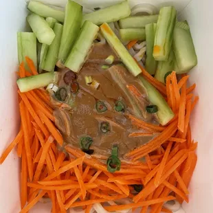 cold noodles with vegetables and peanut sauce