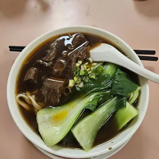 Sichuan beef and tendon noodle soup