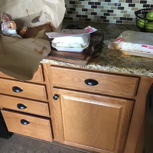 This place is the worst I don&apos;t know why I keep ordering from them!!!!