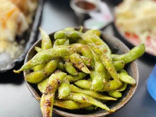 Jinme Ramen & Sushi Bar