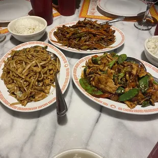 House Lo Mein, Tung Ting Chicken, Szechuan Beef