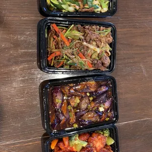 Over cooked, Unflavorful food.