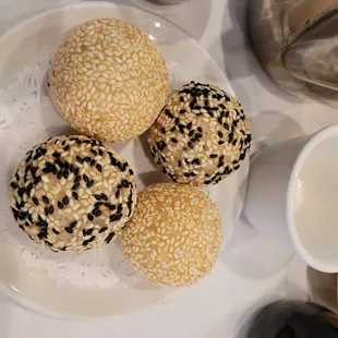 Sesame ball Red and White Bean Paste