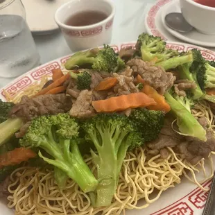 Beef pan fried noodles