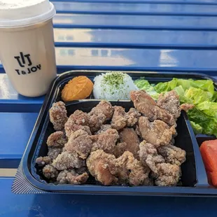Black Milk Tea and Popcorn Chicken Bento