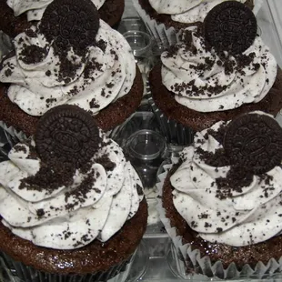 Oreo Cookie Cupcakes