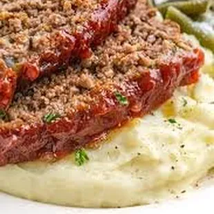 meatloaf with mashed potatoes and green beans