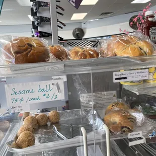 Desserts + sweet breads (taro, red bean) and sesame balls which they will heat for you upon request!