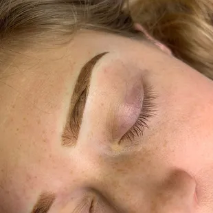 Permanent ombré brows