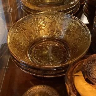 Serving bowl