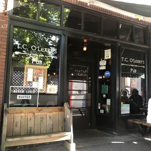 The front of O'Learys.