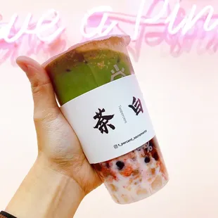 strawberry matcha w/ panda boba;  food insta: linheats