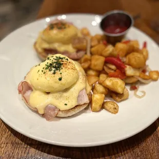 Eggs Benedict