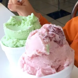 Pistachio and strawberry jr. cups