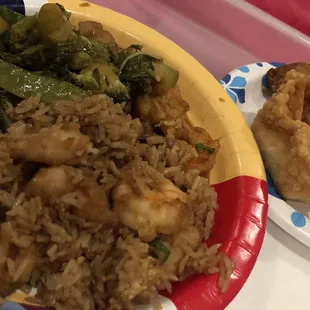 Dinner: shrimp w/snow peas, fried rice, crab Rangoon 11.24.21 very good.