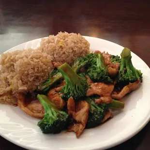 Broccoli Chicken lunch special