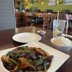 Garlic eggplant and chicken.