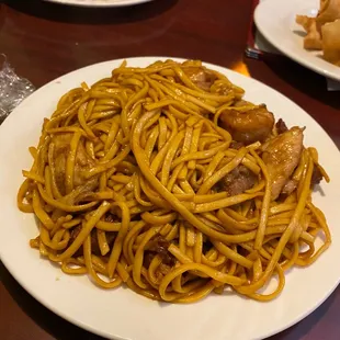 Combination lo mein