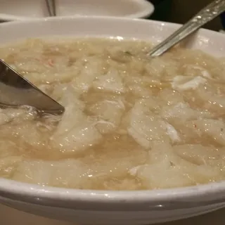 Crabmeat with Fish Maw Soup