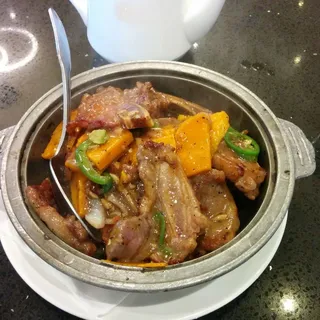 Beef Short Ribs with Honey Pepper Sauce