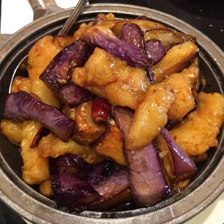 Garlic Eggplant with Cod Fillet in Clay Pot