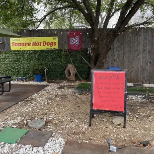 T&apos;Loc&apos;s Sonora Hot Dogs NOT here until 2022 Trail of Lights is done.