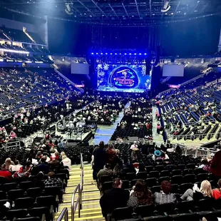 Mariah Carey &apos;Merry Christmas One and All!&apos; Tour