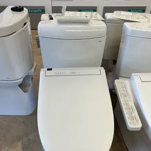 Toto bidet toilet w/ remote