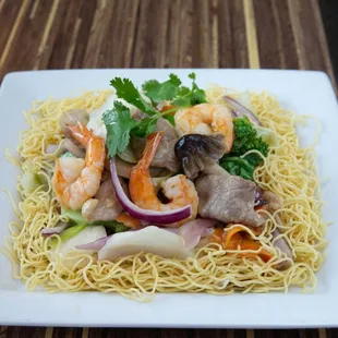 100. House special chow mein (crunchy chow mein option)