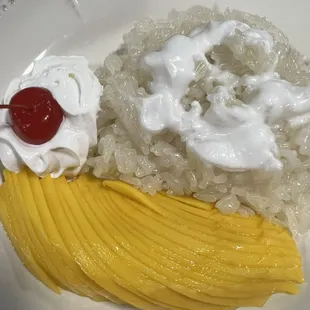 What a fabulous delicious mango with sticky rice!  Wow  amazing taste!  Come try T&apos;s Thai express restaurant! Love it!   love it!
