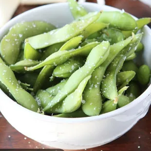  a bowl of sugared snap peas