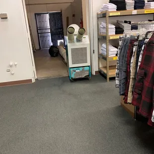 How they're cooling down the entire store.