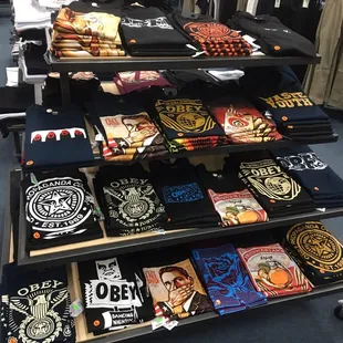 Obey t shirt