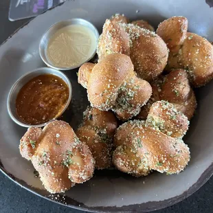 Garlic Knots