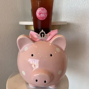 Dragon fruit oolong tea with brown sugar crystal boba