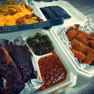 New location in BP corner of Gibraltar and Jefferson Wonderful has 2 tables for dining inside