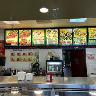 Appreciate them open during Mother's Day 2023. A very friendly family and the food is also good.